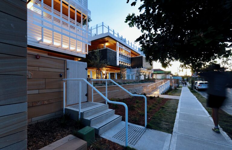 Little Lane Manly centre gallery