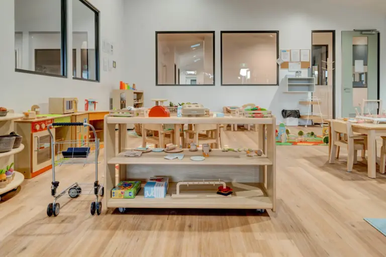 Little Lane Diamond Creek centre gallery